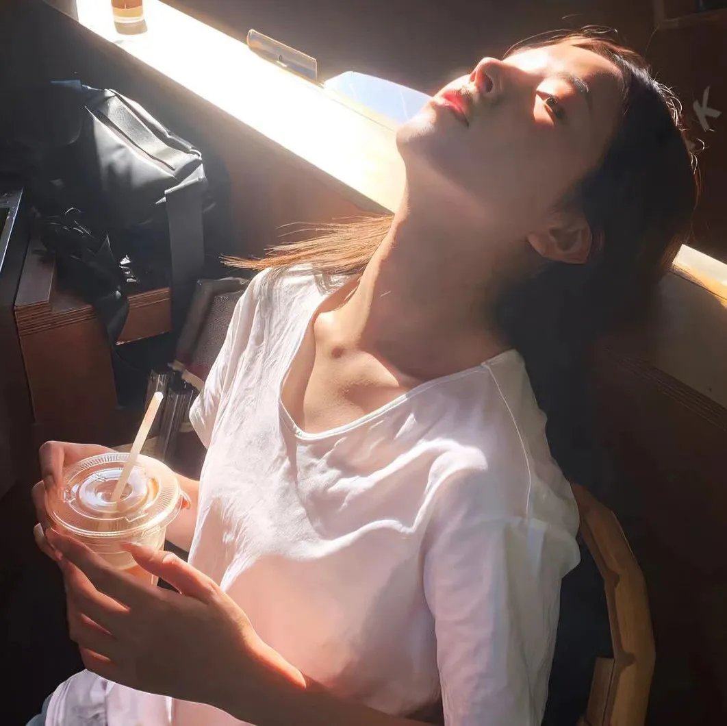 离家后，她华丽转身